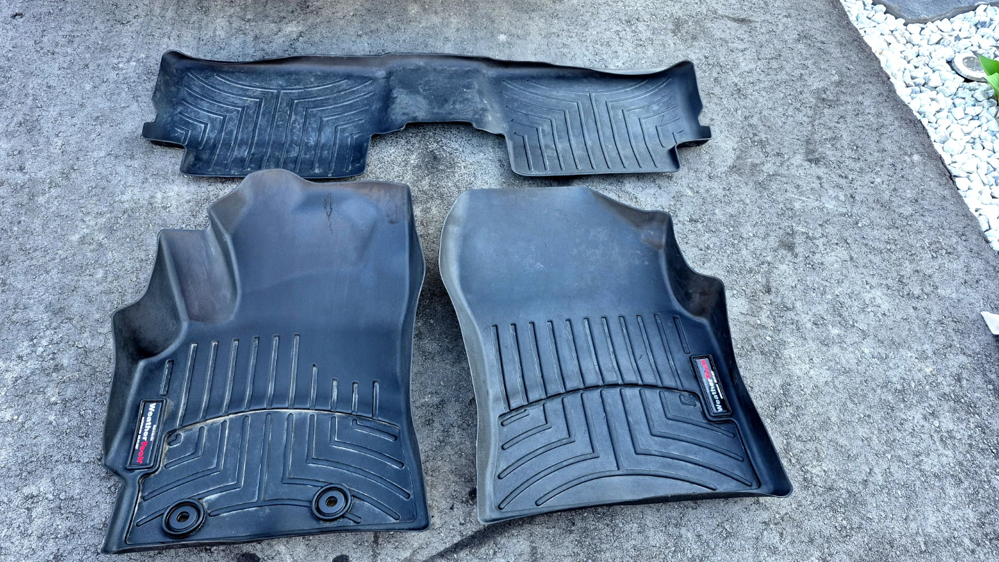WeatherTech Floor Liners Set