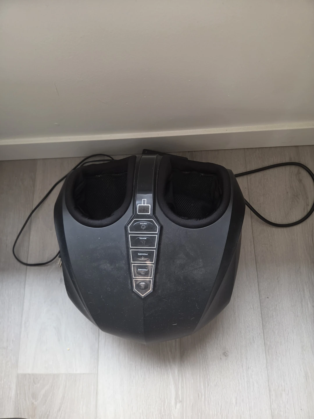 Black electric foot massager - photo 2