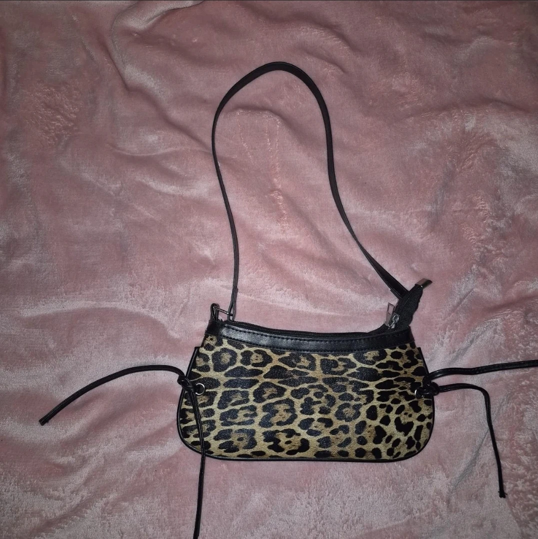 Leopard Print Shoulder Bag