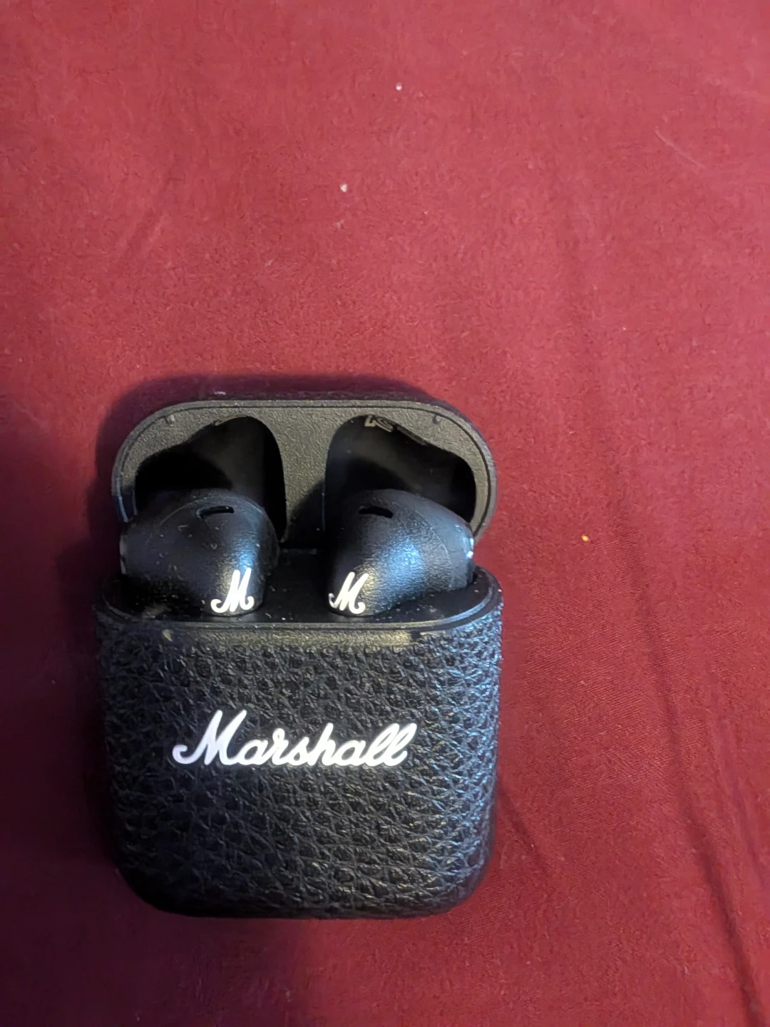 Marshall Bluetooth ear buds - photo 2