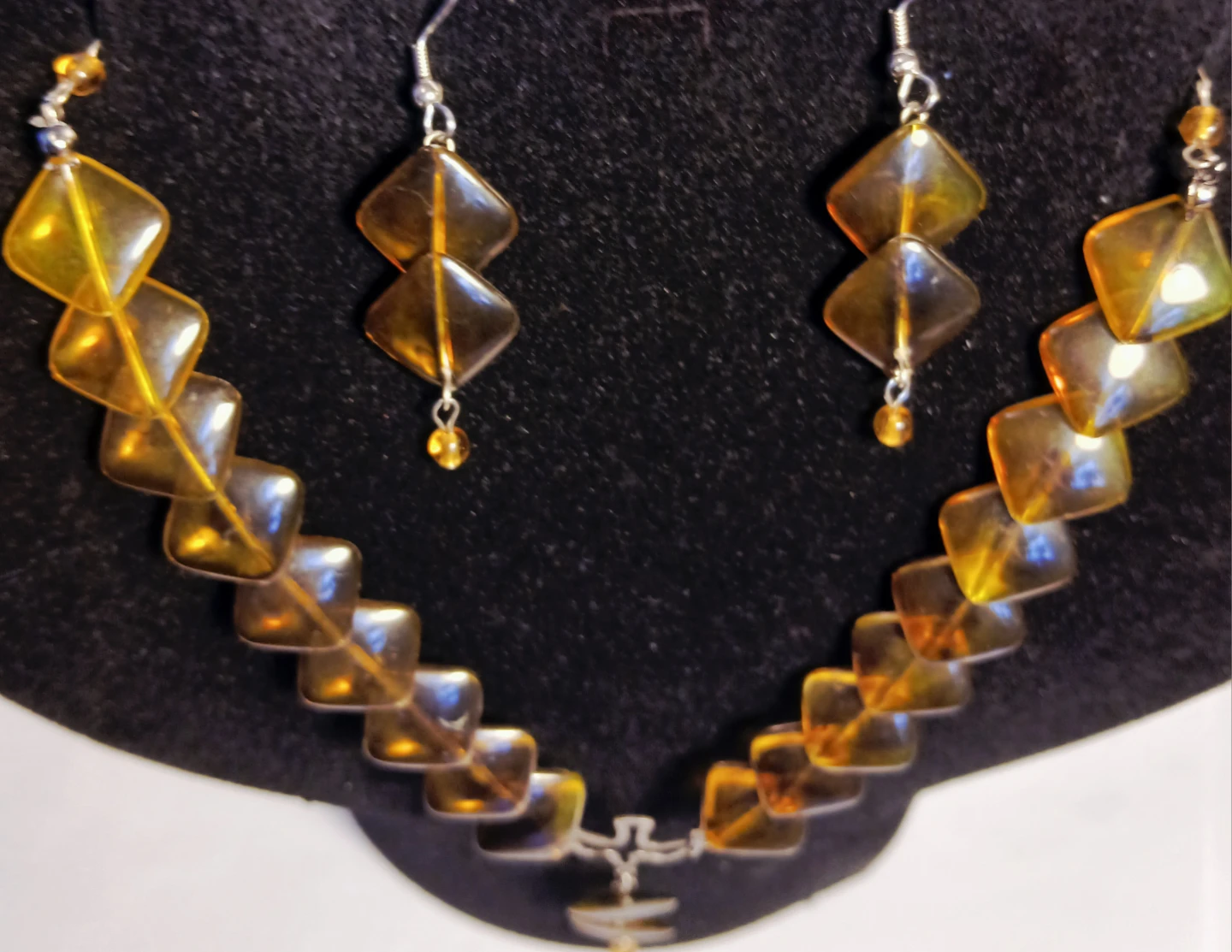Amber coloured necklace and earring set - photo 4
