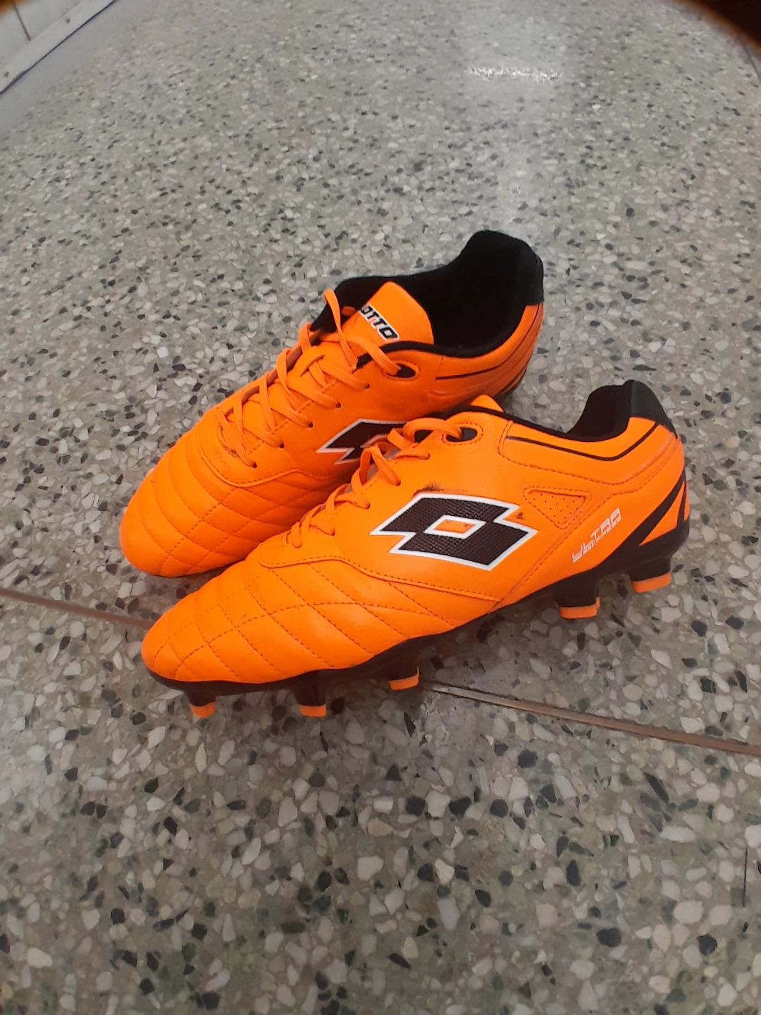 Lotto Soccer Cleats - Orange Men's Size 8