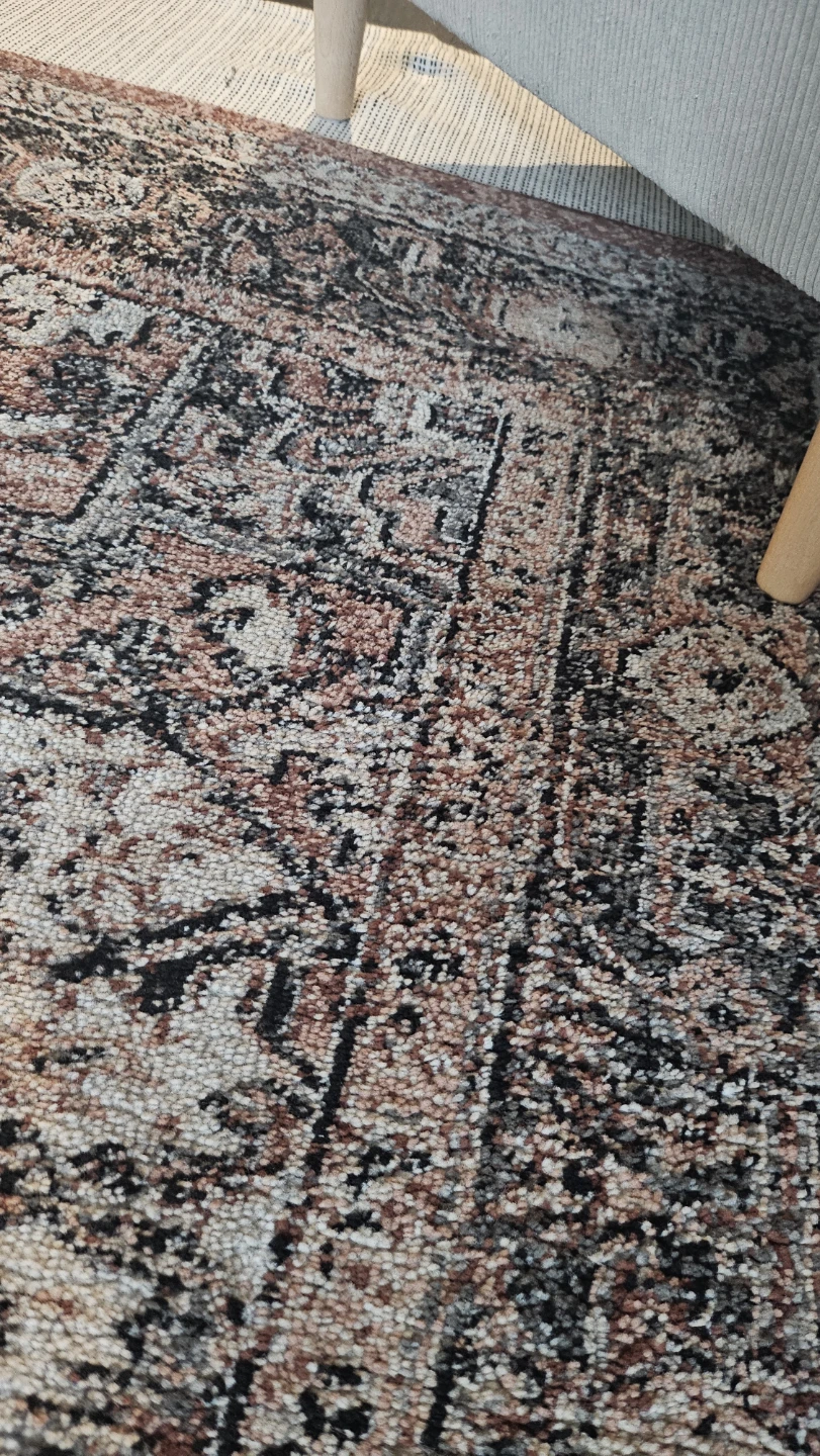 Pink and beige area rug 5 x 8 - photo 5