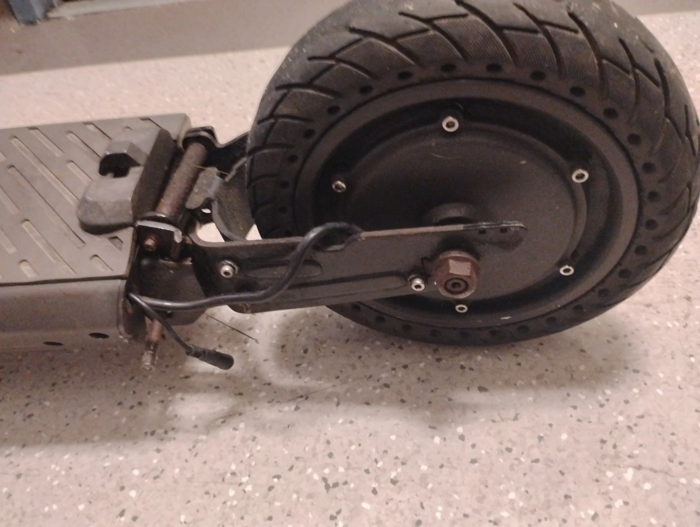 Electric Scooter - Used - photo 2