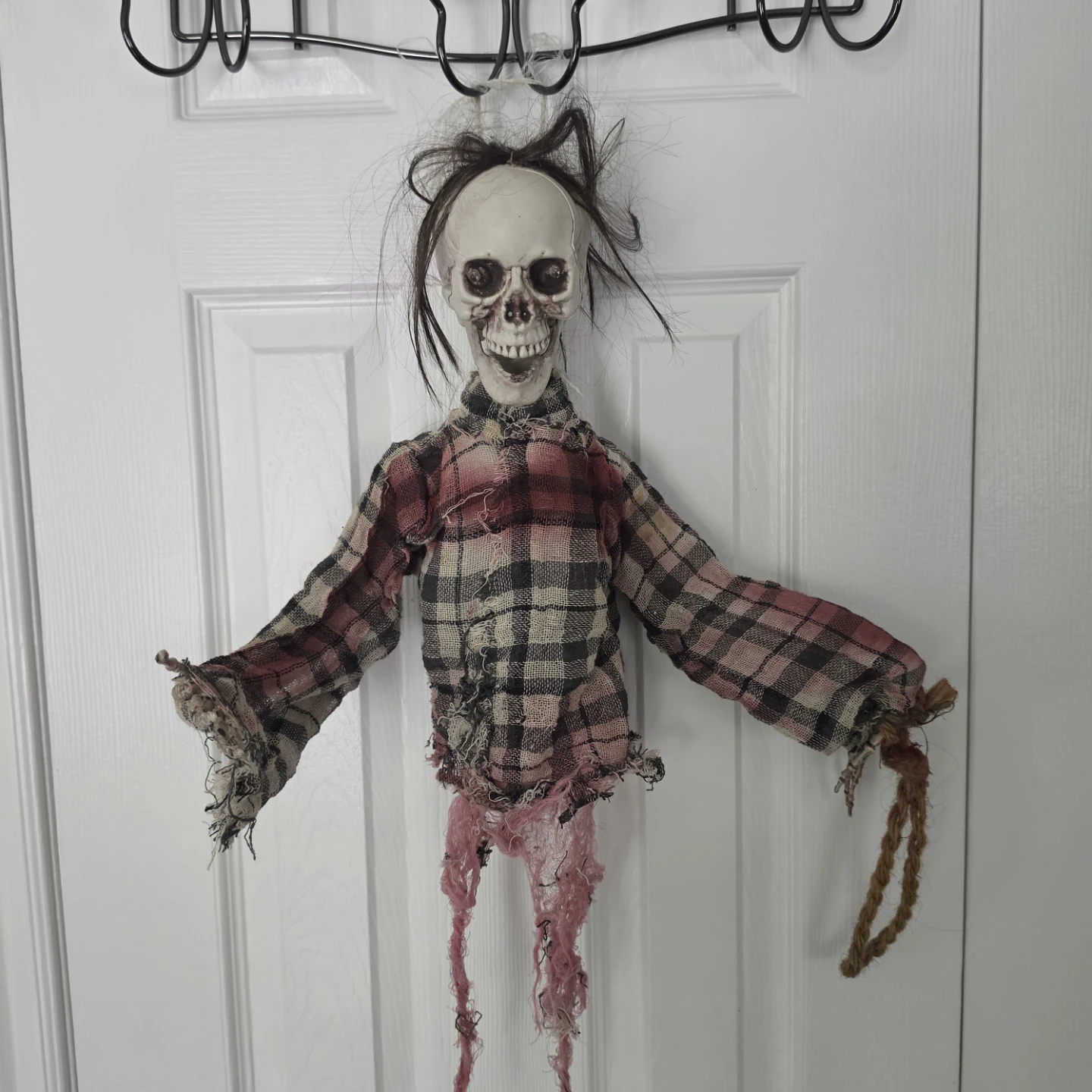 Music/Movement Hanging Halloween Skeleton Decoration - photo 2