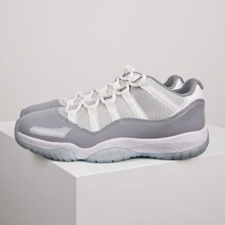 Air Jordan 11 Retro Low Light Smoke Grey