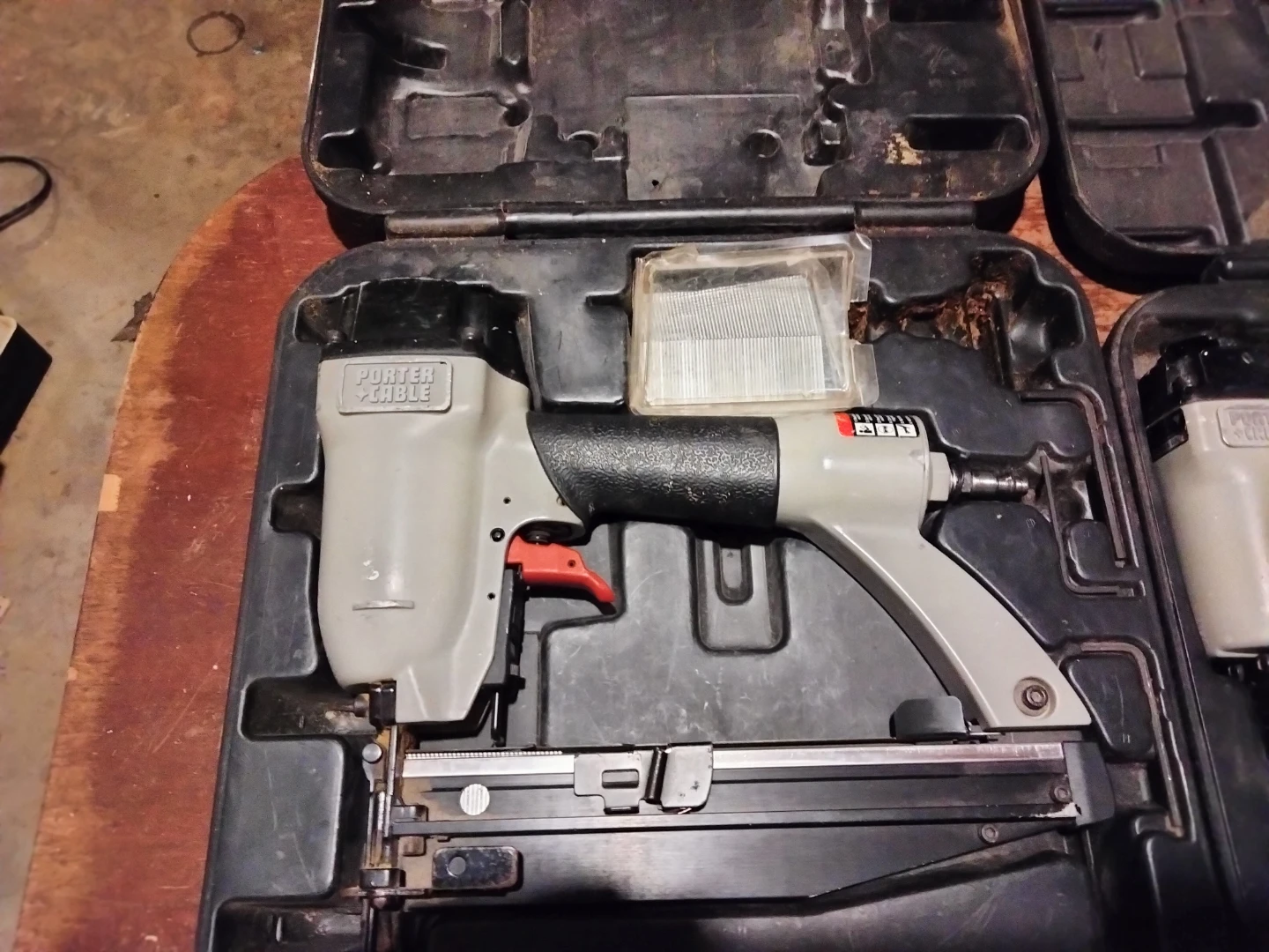 Porter-Cable Brad Nailer and Finish Nailer Set - photo 5