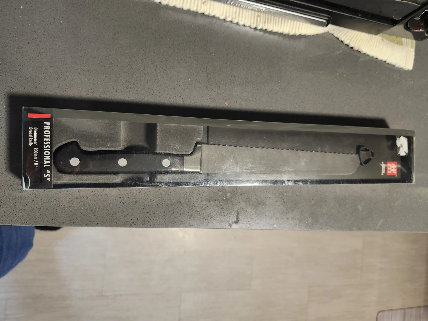 Zwilling J.A. Henckels Professional "S" Bread Knife 8"