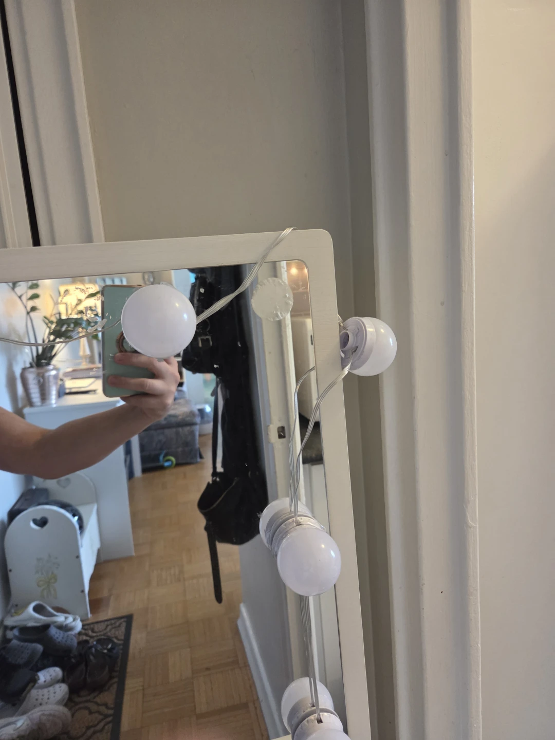 White Vanity Mirror with Lights - photo 2