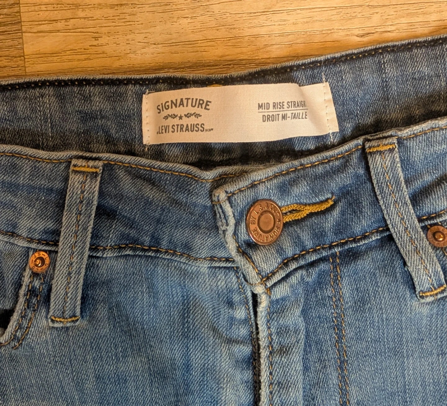 Levi's Signature Jeans for women