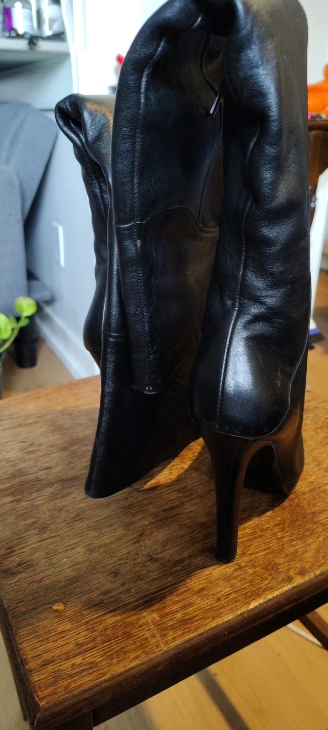 Black Leather Knee-High Boots - photo 5