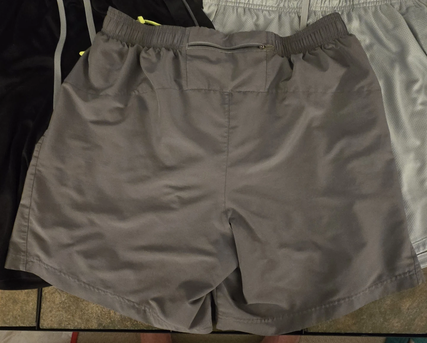 Under Armour Men's Shorts. 3 pair, all Large.  EUC. - photo 3