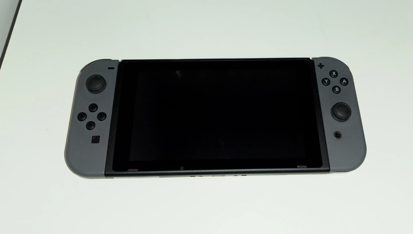 Nintendo Switch with Mario 3D World & Controllers - photo 5