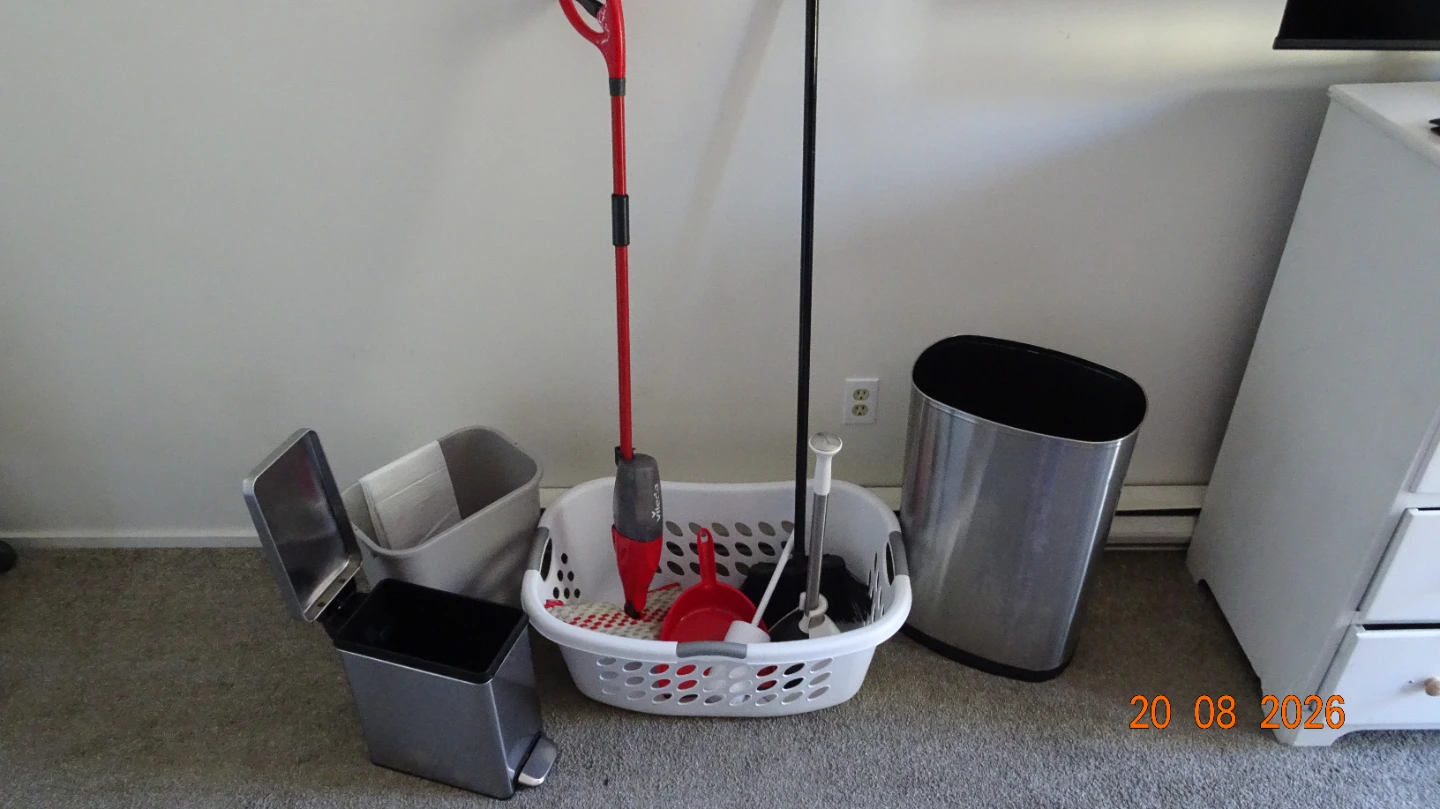 Vileda Spray Mop and Cleaning Tools - photo 2