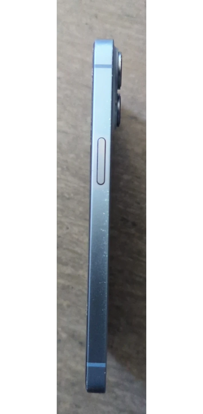 iPhone 14 locked - photo 4