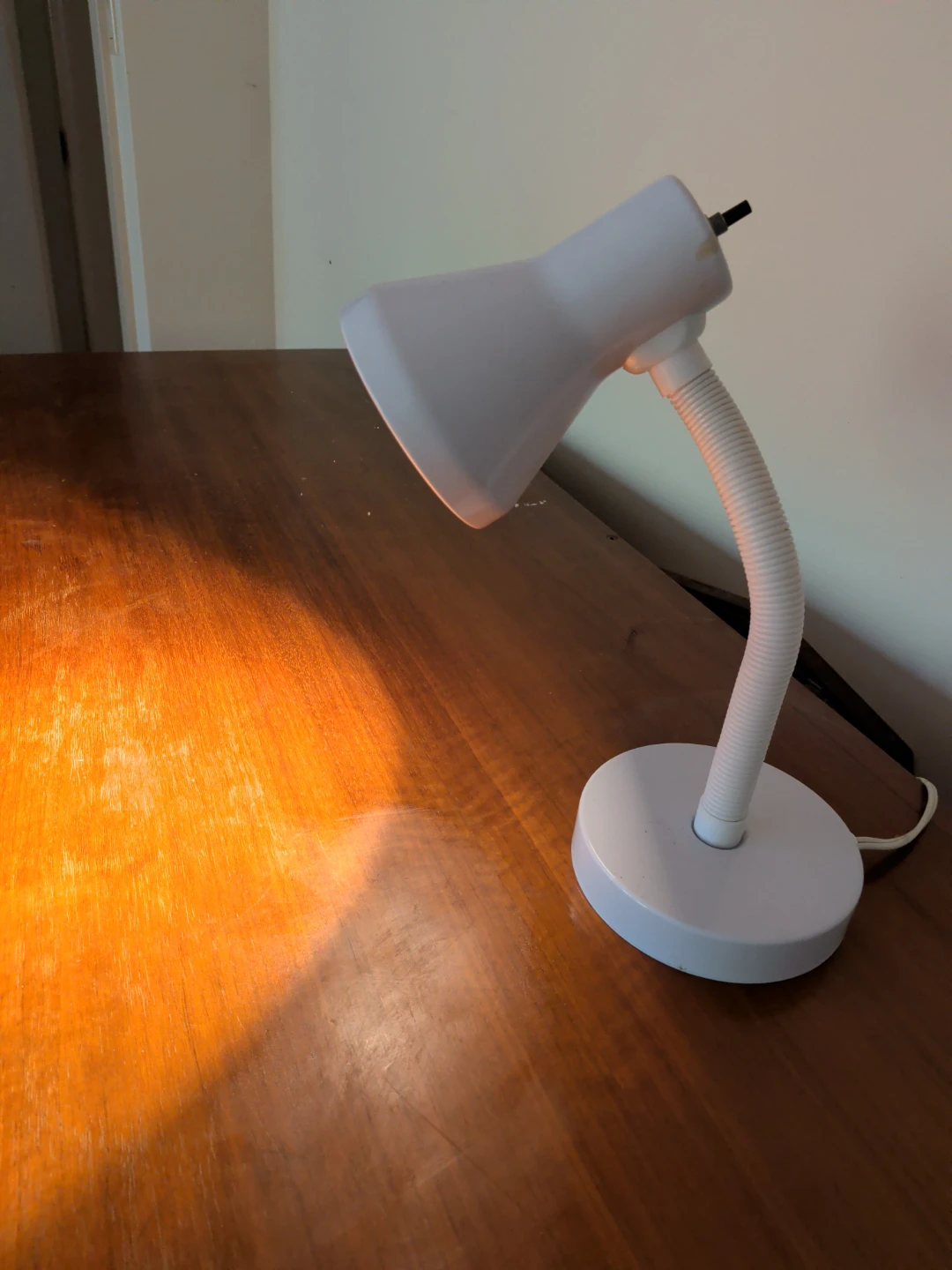 White Adjustable Gooseneck Desk Lamp - photo 2