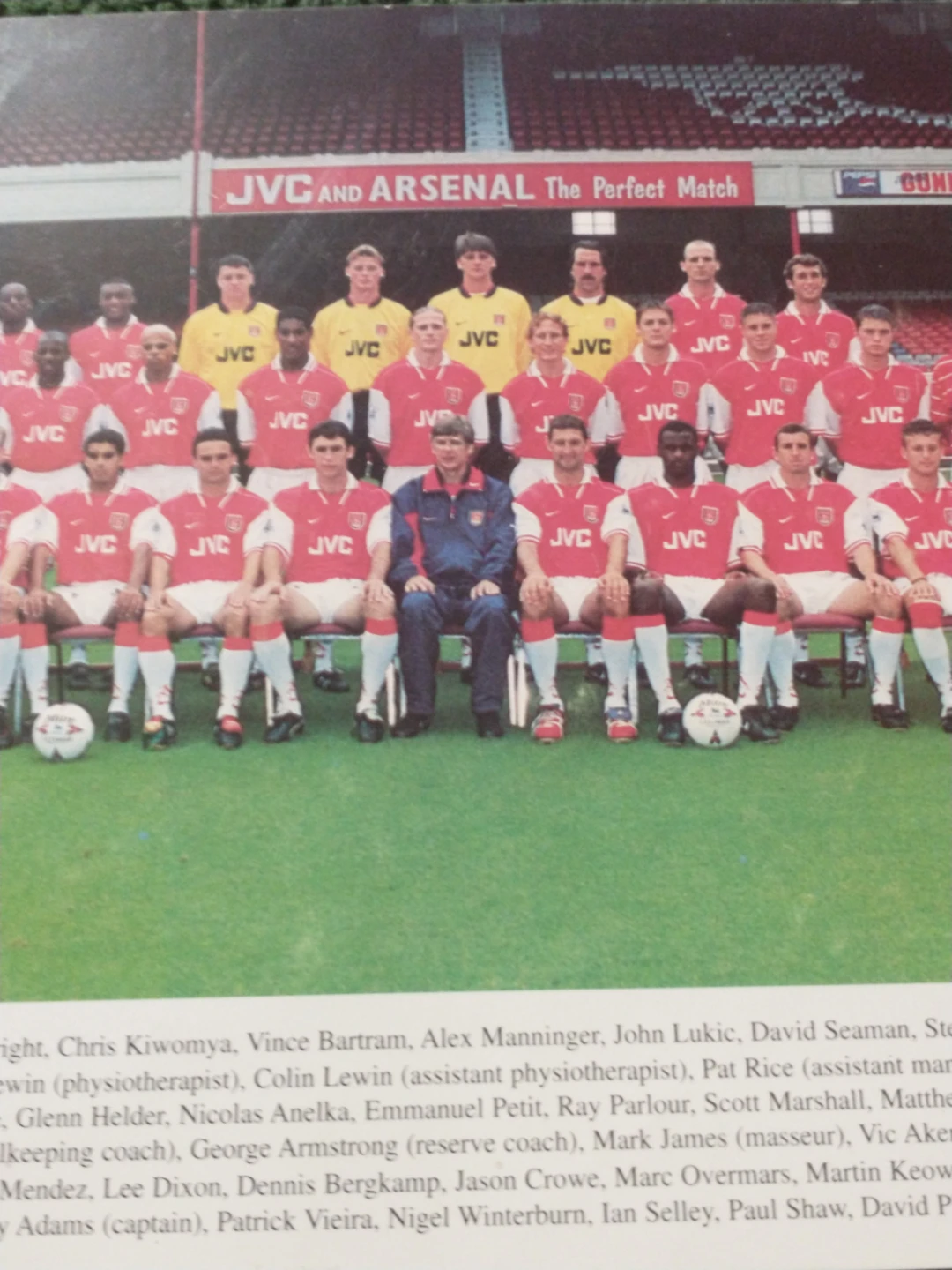 Arsenal FC 1997-1998 Team Picture w/ Faux Signatures - photo 2