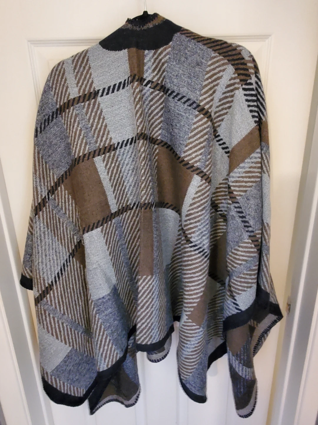Plaid Knit Warm Poncho Wrap - photo 3