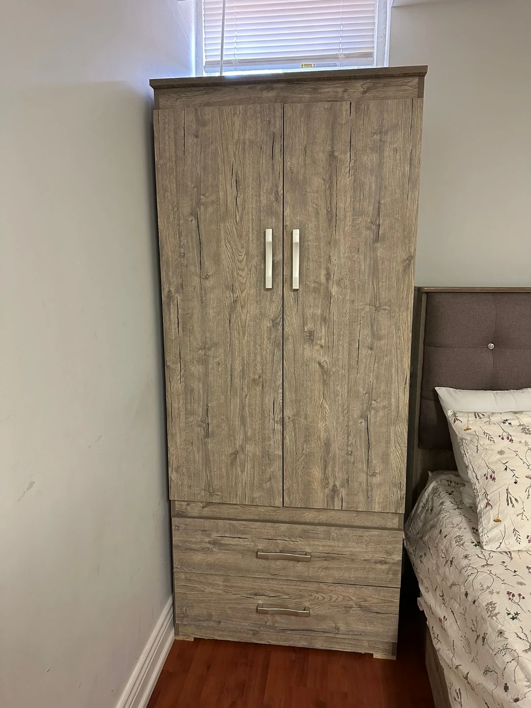 3 items Wooden Wardrobe with Drawers ,Dresser  and Queen bed - photo 2