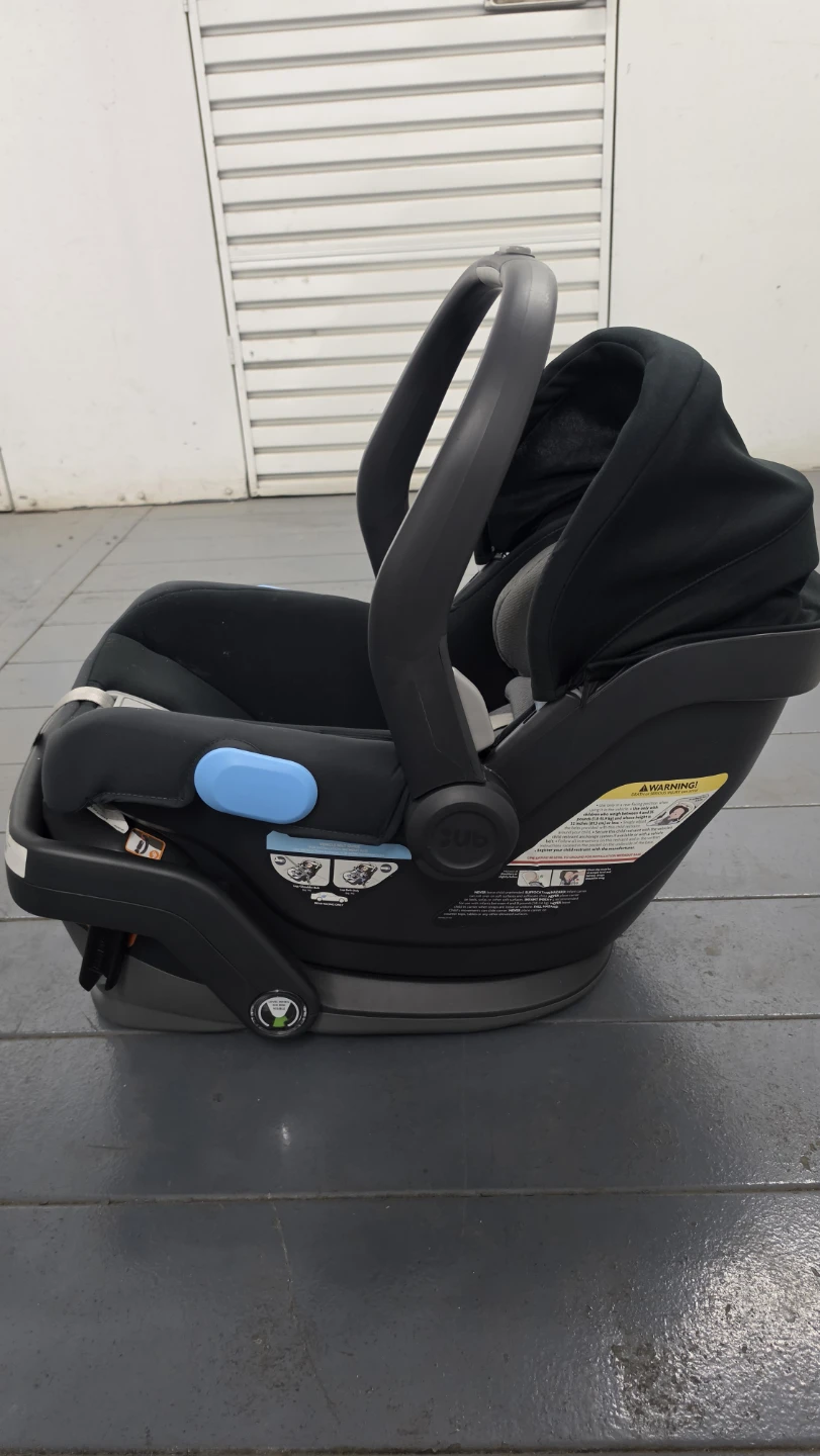 UPPAbaby VISTA Travel System + Bassinet + MESA Car Seat