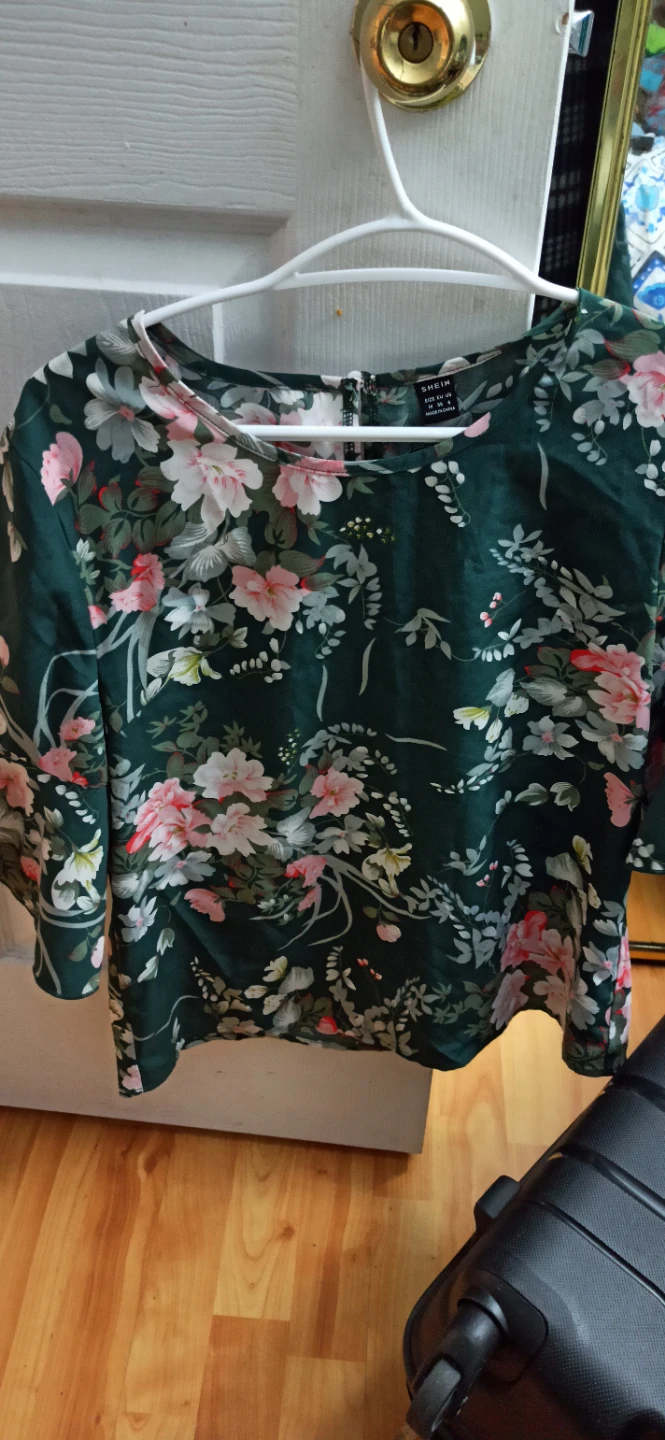 Ladies tops - photo 2