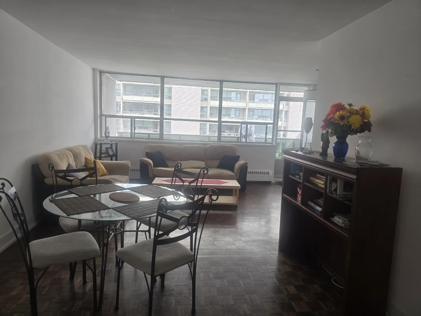 Glass Dining Table with 4 Chairs – Good Condition - photo 3