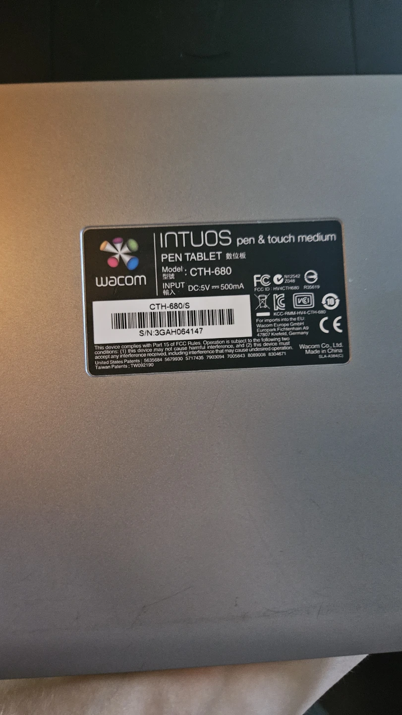 Wacom Intuos CTH-680 Pen & Touch Medium Tablet