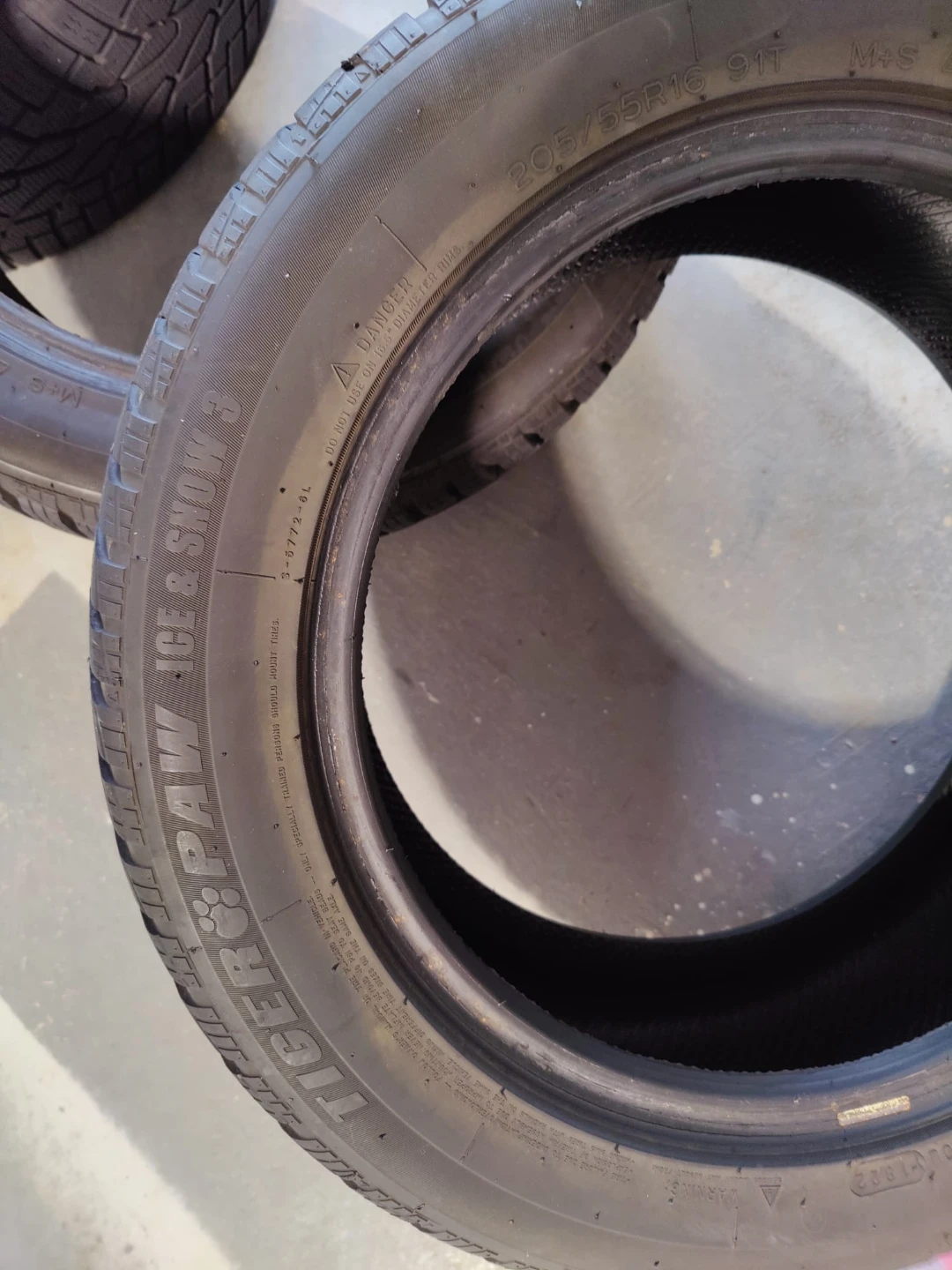 Uniroyal Snow Winter Tires 205/55R16 91T