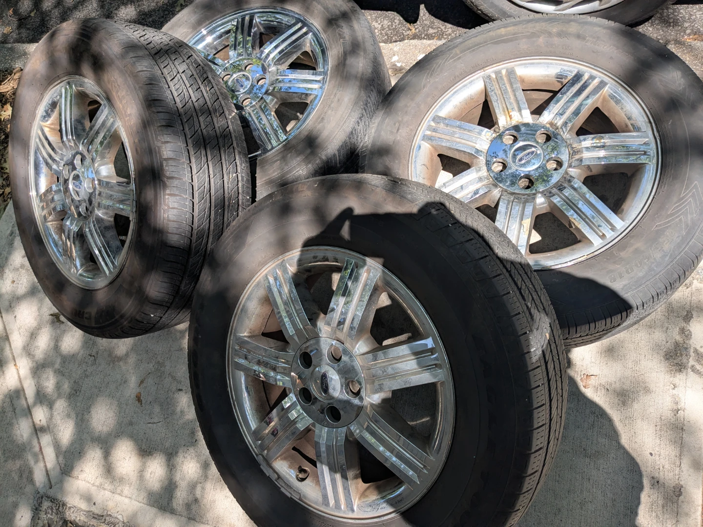 Ford Explorer 18 " Wheels and Tires Set with TPMS Sensors - photo 4