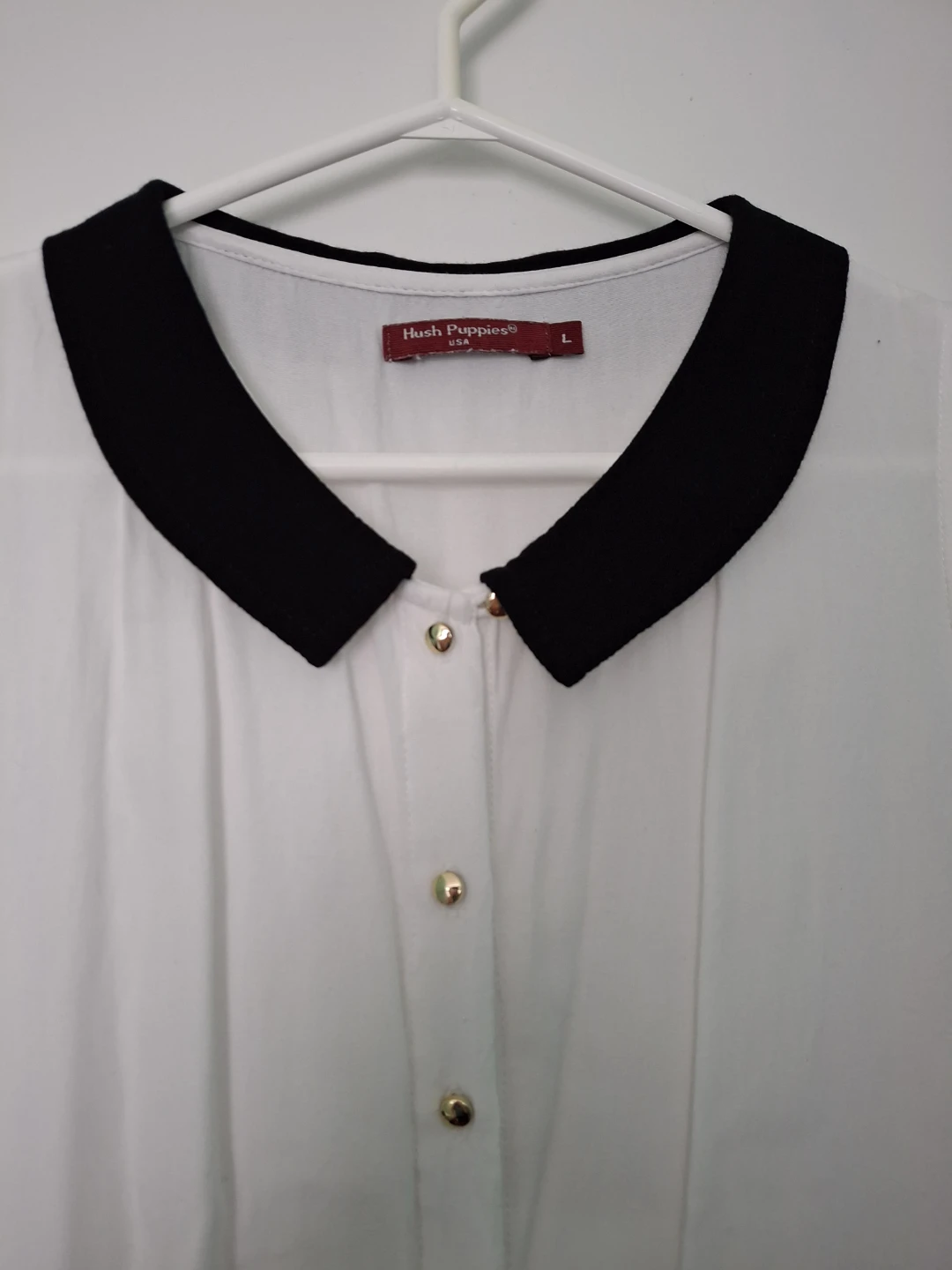 Sleeveless Blouse - White with Black Collar - Size L - photo 2