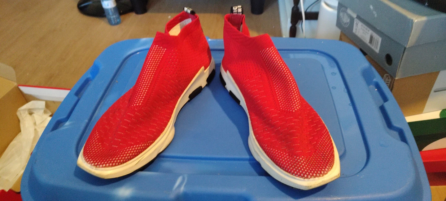 Red Slip-On Sneakers - photo 2