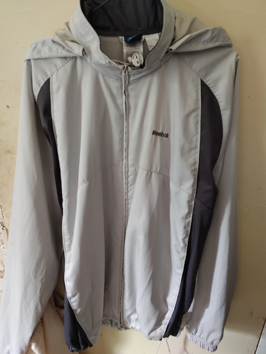 Reebok Lightweight Hooded Jacket Size L