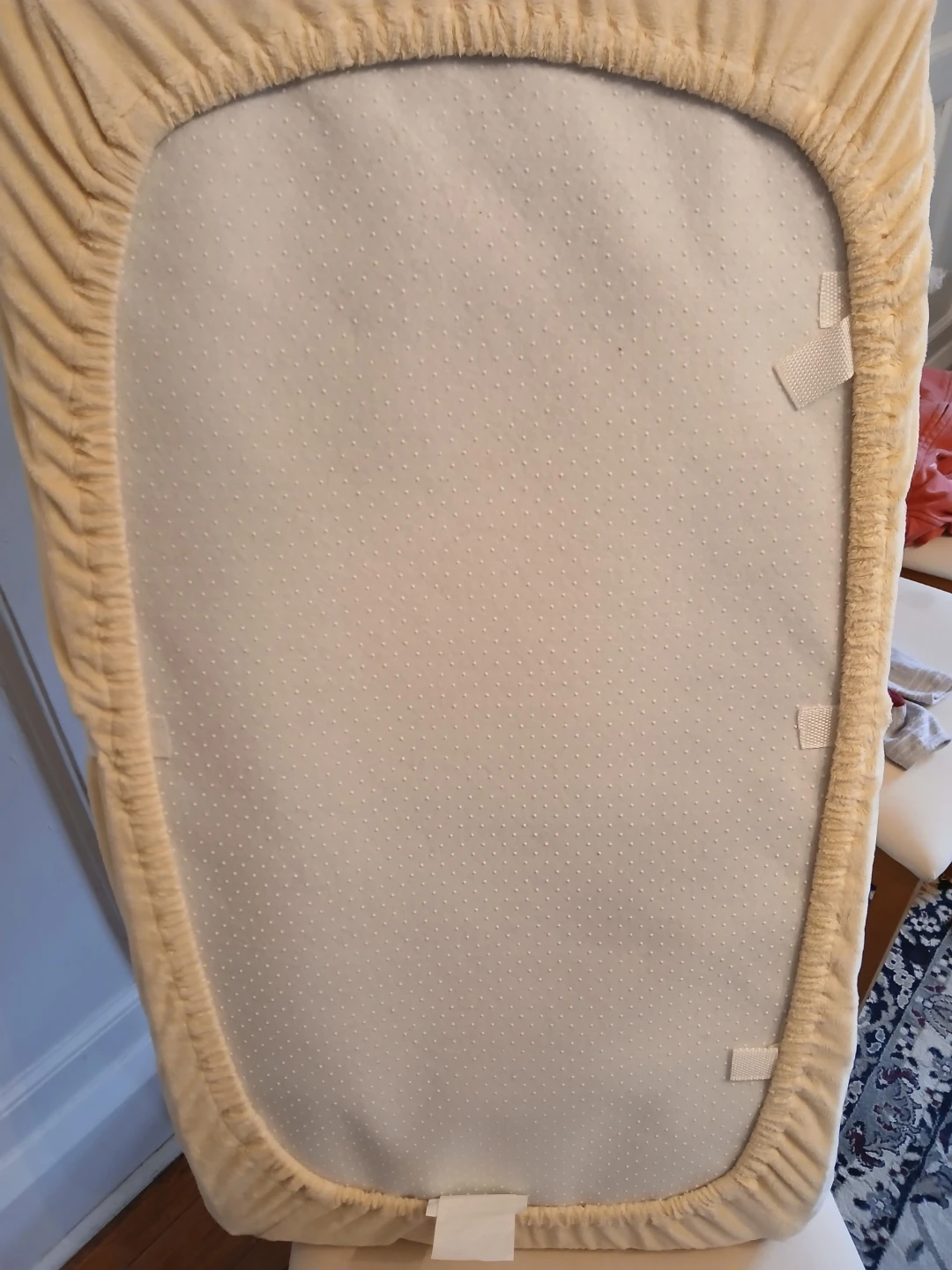 Change pad with safety strap - photo 4