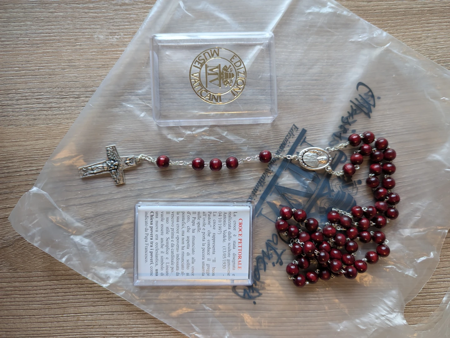 Vatican Museums' Pope Francis Rosary with Wood Beads - photo 2