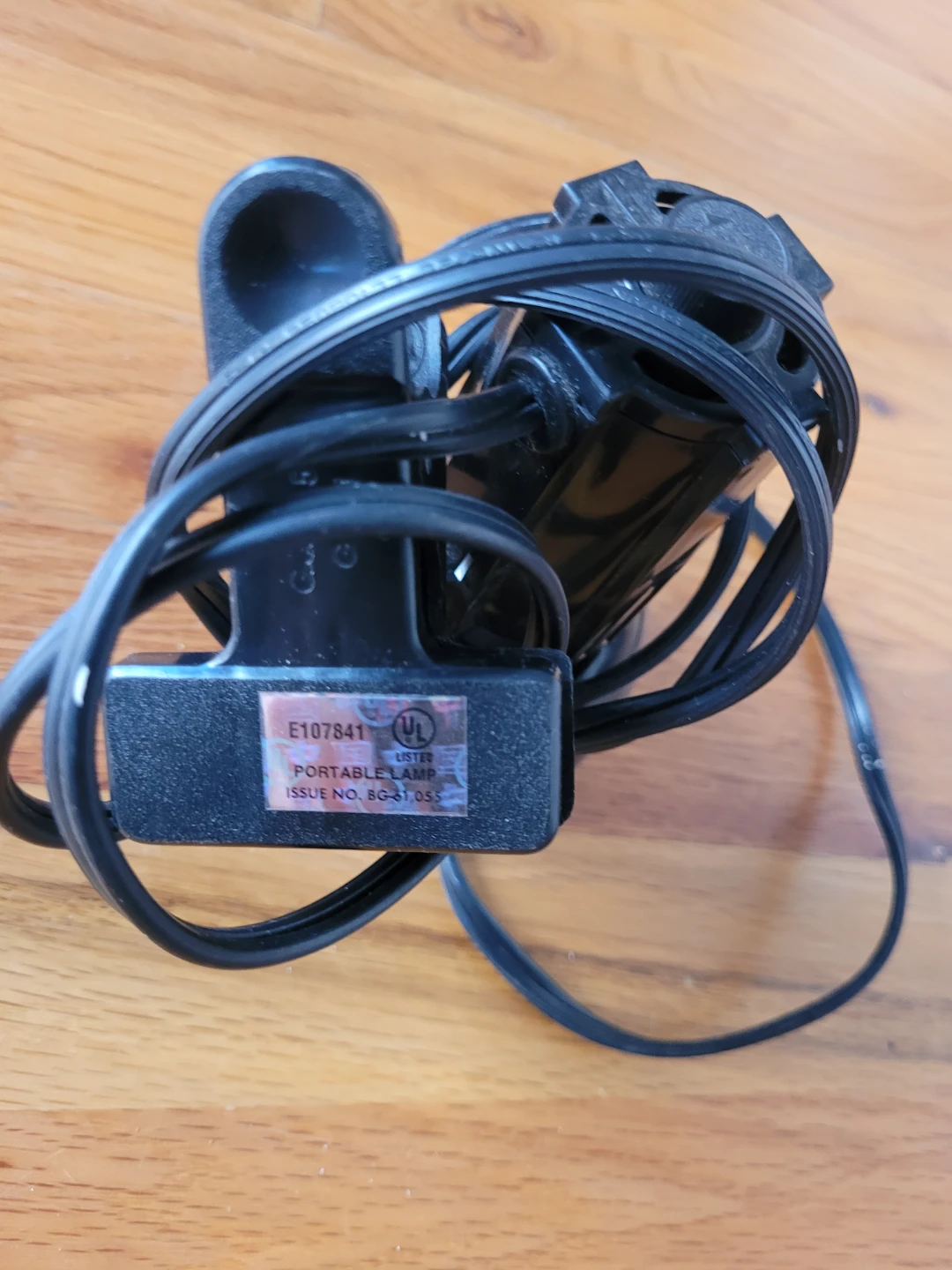 Free Black Clip-On Portable Lamp - photo 2
