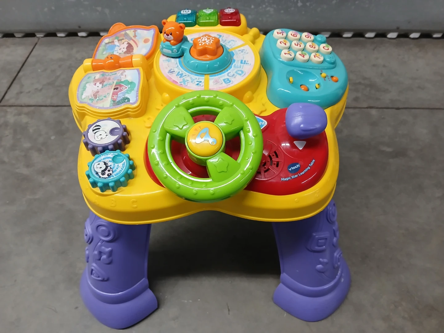 VTech Magic Star Learning Table for toddlers