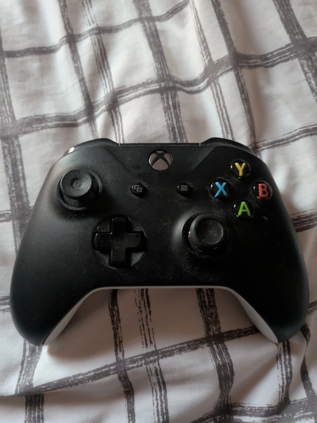 Xbox One S Console with Two Controllers - photo 3