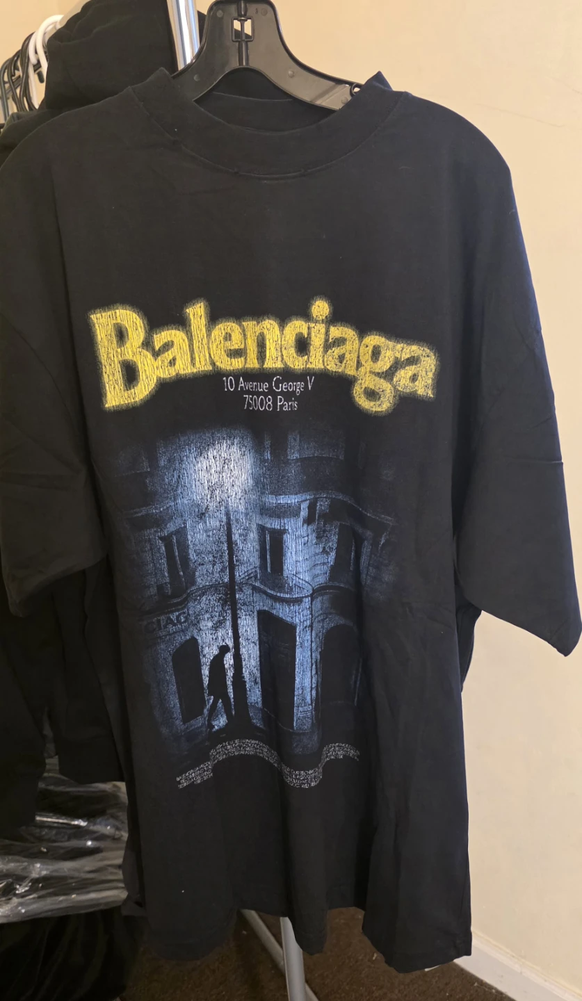 Balenciaga Black Graphic T-Shirt - photo 4