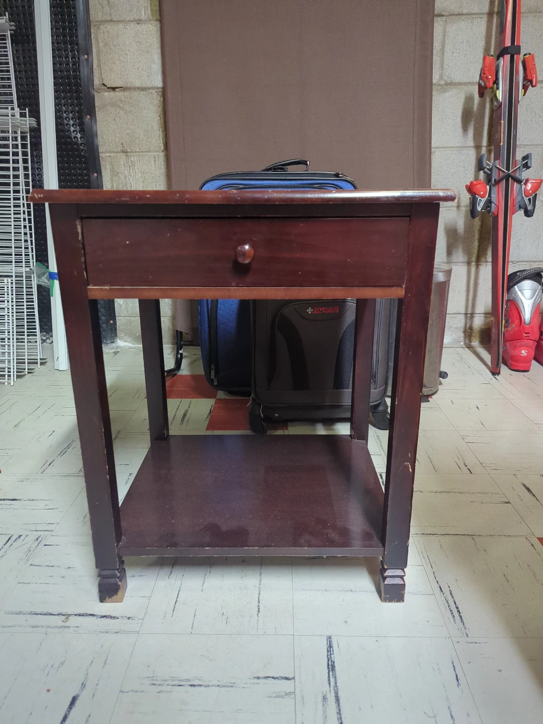 Free nightstand - pick up Friday 28