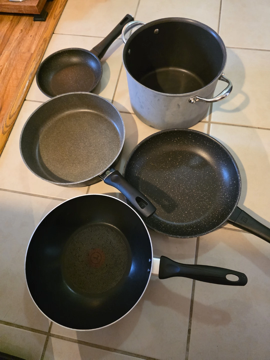 Assorted Pots and Pans Set
