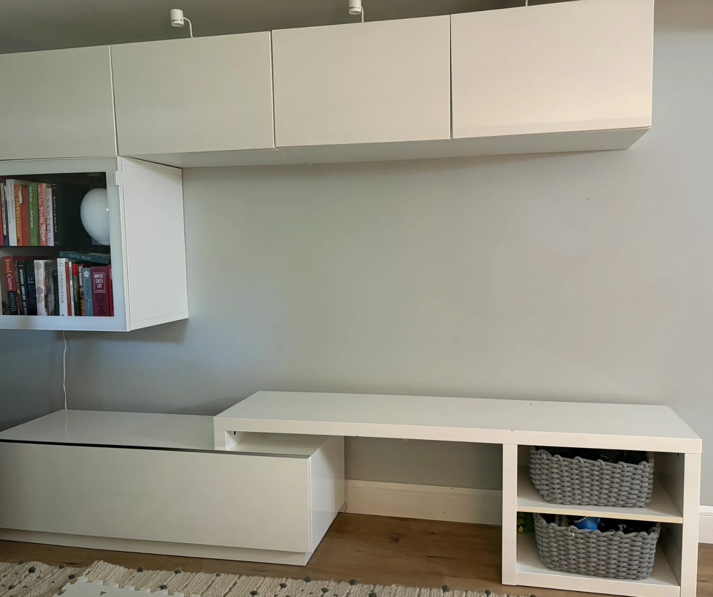 White Media Unit - IKEA Besta - photo 2