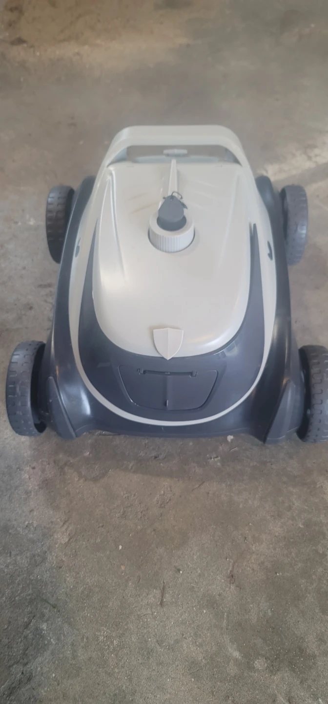 Bublue Pool Robot Vacuum - photo 4