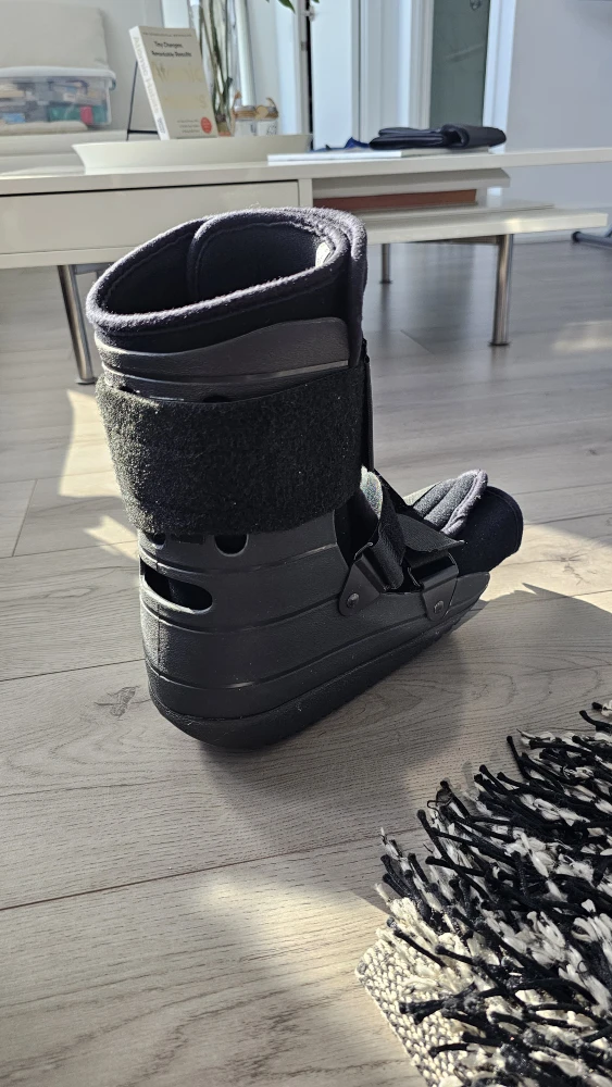 Walking Boot / Air Cast – Like New, Never Used