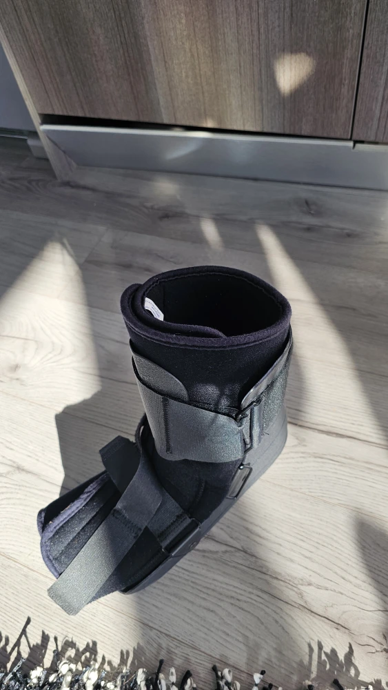 Walking Boot / Air Cast – Like New, Never Used - photo 3