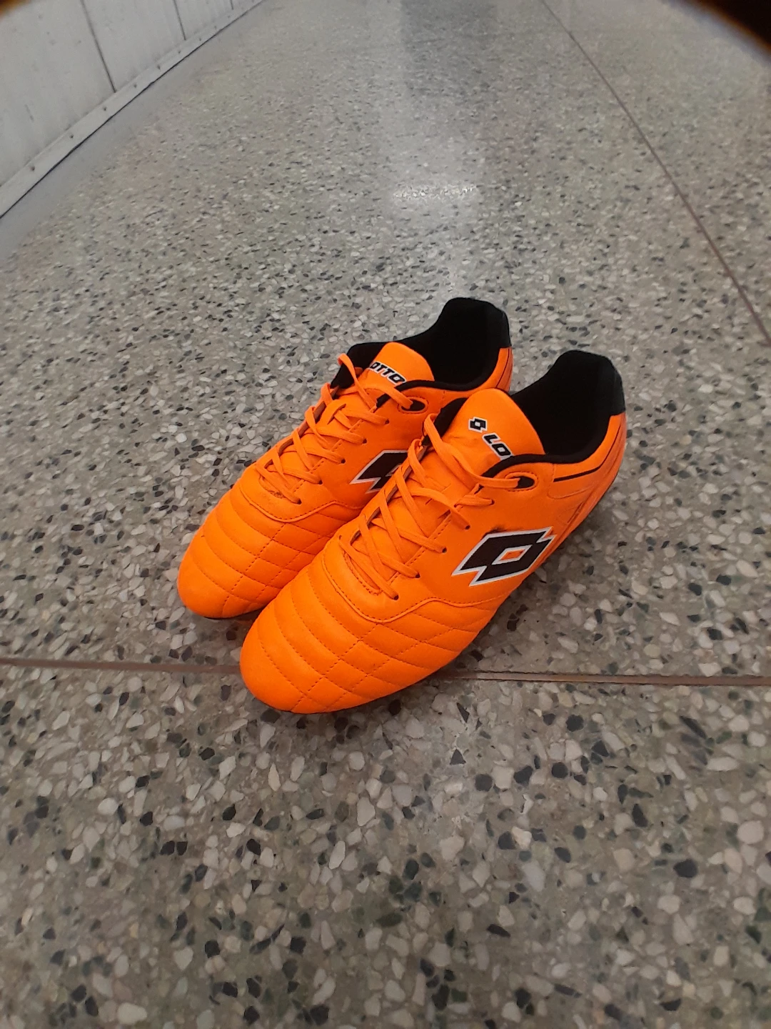 Lotto Soccer Cleats - Orange Men's Size 8 - photo 2