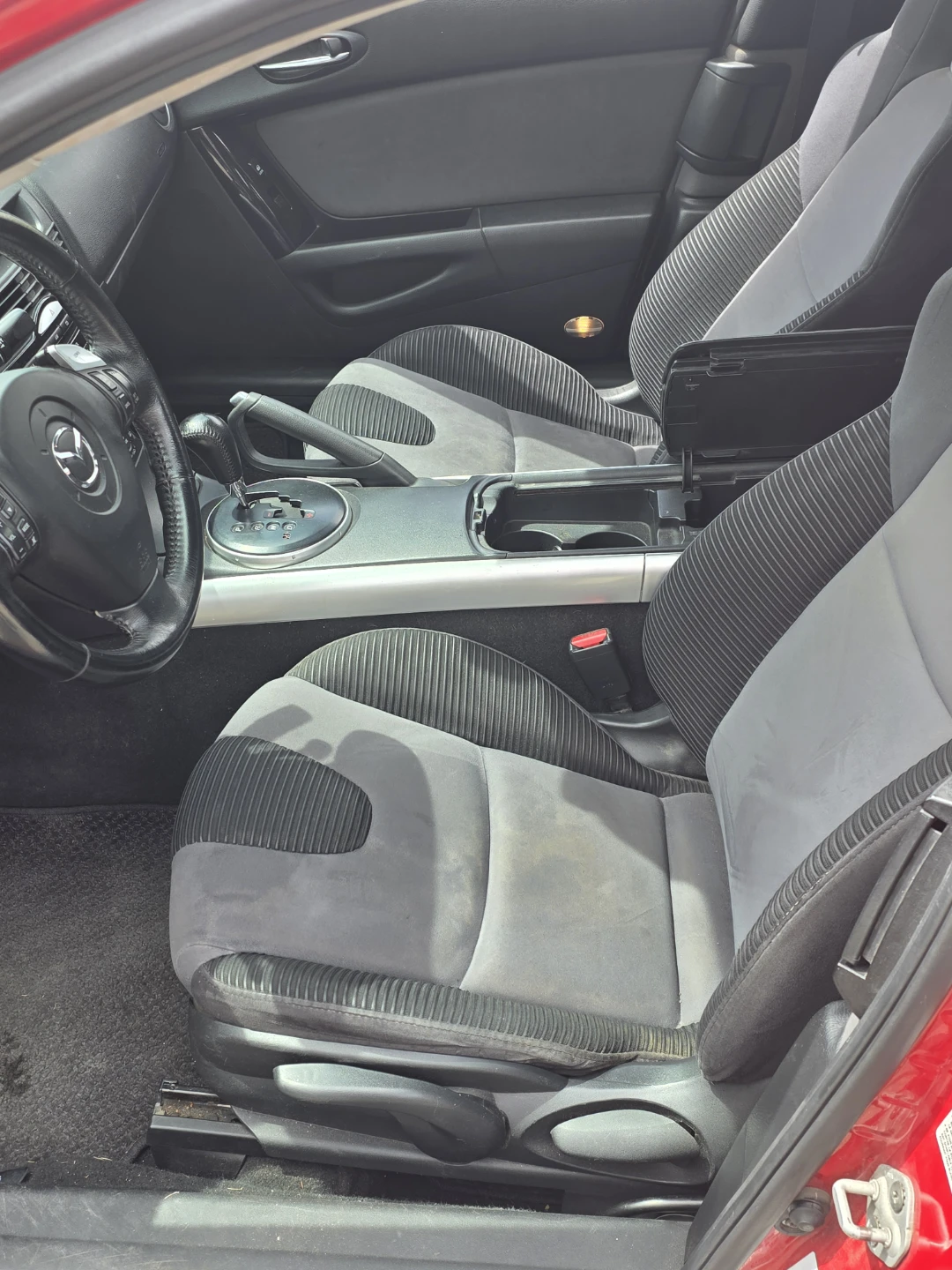 Red Mazda RX-8 Sports Car - photo 5