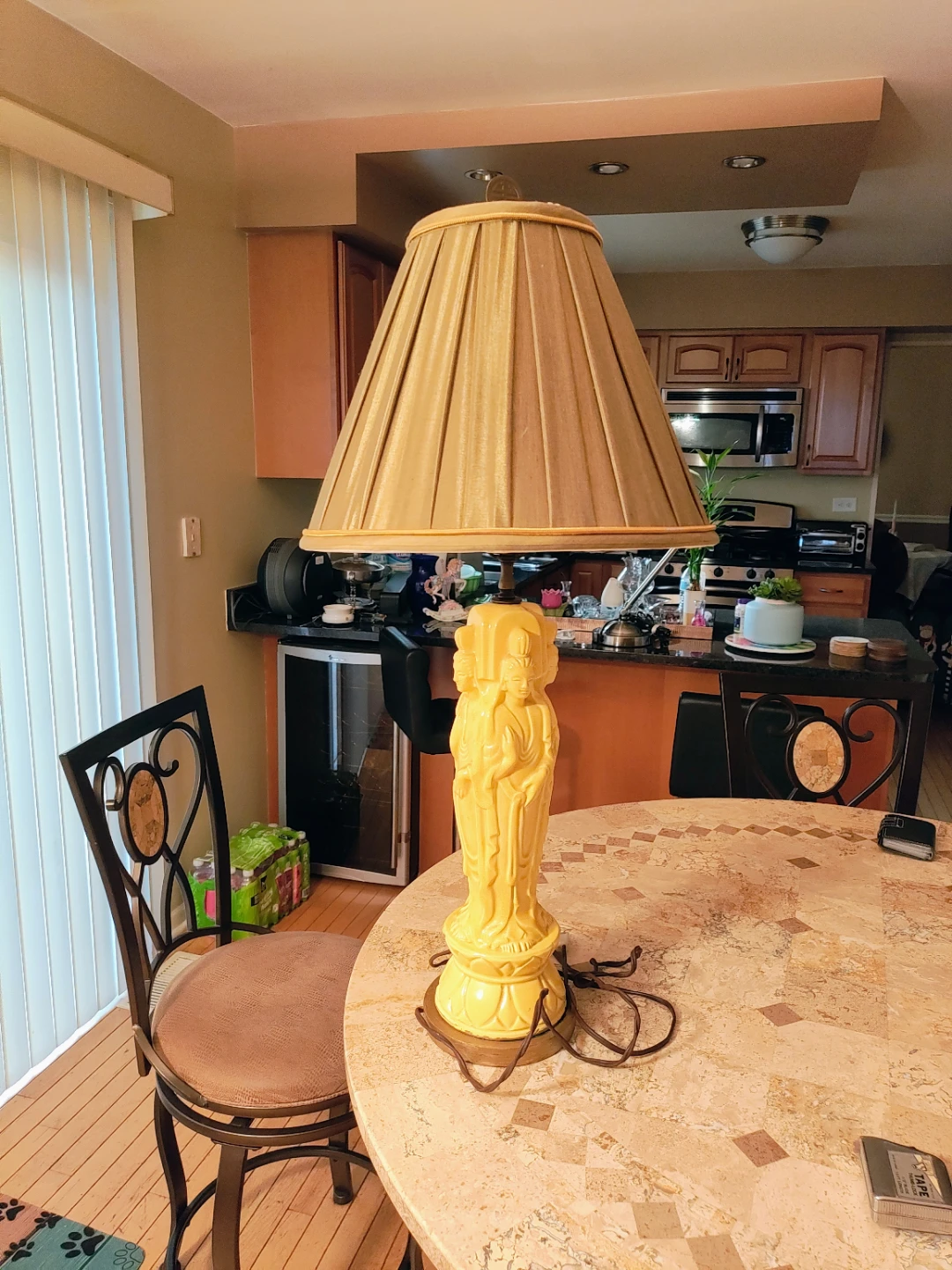 Vintage Mid-Century Asian Figural Lamp (Guanyin/Buddha)