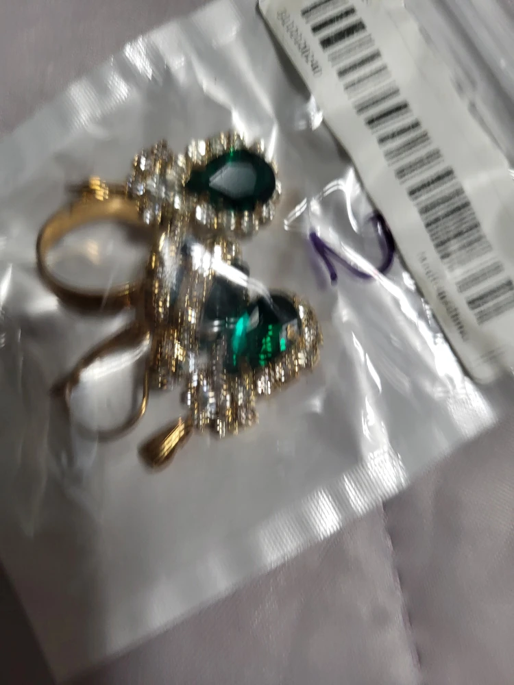 Assorted Fashion Jewelry Pieces - photo 3