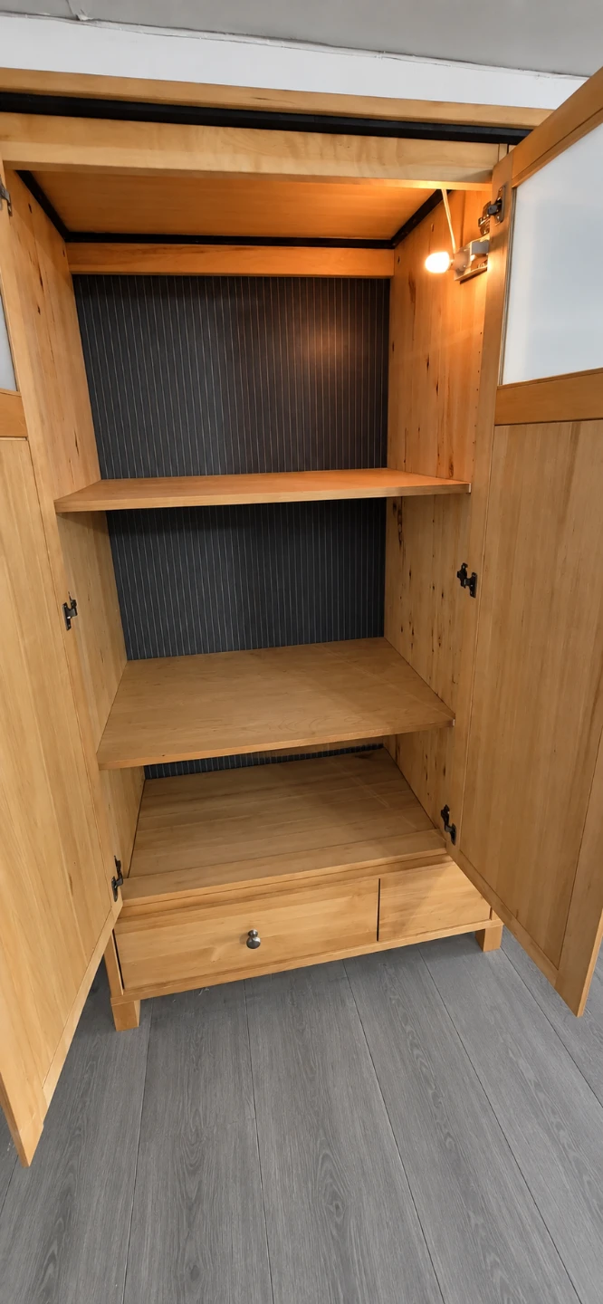 Wooden Wardrobe with Frosted Glass Doors - photo 3