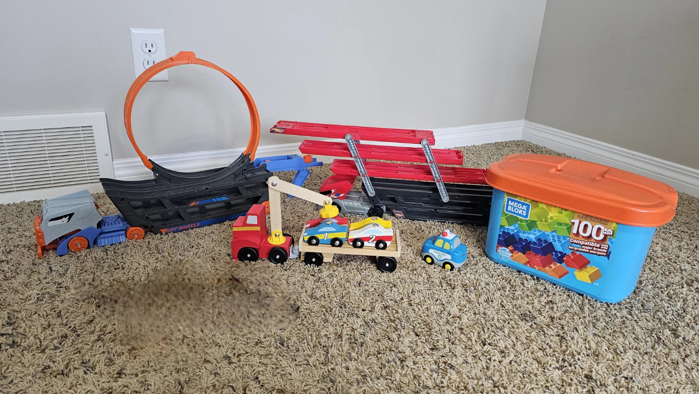Boys hotwheel stunt and go, hauler mega block etc